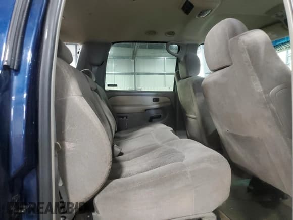 ✅ 2001 Chevrolet Suburban LT • VIN: 3GNFK16T21G151745 • Лот: 72221094. Опубликован ранее на Copart с пробегом 223 280 миль. Бесплатный доступ к архиву аукционных продаж из США и подробный отчёт об истории автомобиля на DreamBid. Изображение 11.