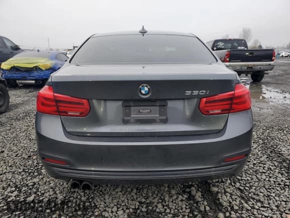 ✅ 2018 BMW 3 Series 330i • VIN: WBA8B9C59JEE80892 • Lot: 86967814. Listed on Copart with 43,152 mi. Free auction sales archive from the USA and detailed vehicle history report at DreamBid. Image 6.