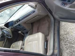 ✅ 1999 Chevrolet Malibu LS • VIN: 1G1NE52J7X6253780 • Lot: 41723403. Wystawiony na IAAI z przebiegiem 315 918 mil mil. Skorzystaj z bezpłatnego archiwum sprzedaży aukcyjnych z USA i zobacz szczegółowy raport historii pojazdu na DreamBid. Zdjęcie 5.