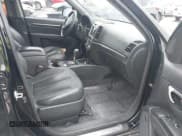 ✅ 2009 Hyundai Santa Fe SE • VIN: 5NMSH13E09H257400 • Lot: 41788575. Listed on IAAI with 136,812 mi. Free auction sales archive from the USA and detailed vehicle history report at DreamBid. Image 5.