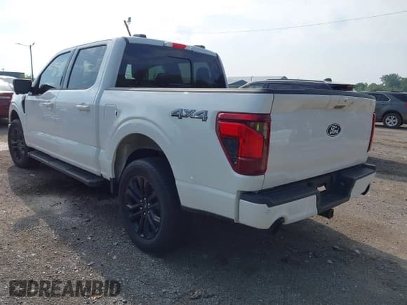 ✅ 2024 Ford F-150 XLT • VIN: 1FTEW3LP2RFB34761 • Lot: 42886840. Wystawiony na IAAI z przebiegiem Nie podano. Bezpłatny archiwum sprzedaży aukcyjnych z USA i szczegółowy raport historii pojazdu na DreamBid. Zdjęcie 3.
