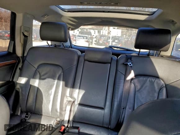 ✅ 2009 Audi Q7 • VIN: WA1AY74L79D015282 • Lot: 96838355. Listed on Copart with 151,925 mi. Free auction sales archive from the USA and detailed vehicle history report at DreamBid. Image 10.