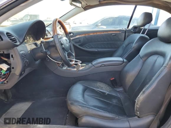 ✅ 2004 Mercedes-Benz CLK 500 • VIN: WDBTJ75J74F078832 • Lot: 47450935. Wystawiony na Copart z przebiegiem 213 892 mil. Bezpłatny archiwum sprzedaży aukcyjnych z USA i szczegółowy raport historii pojazdu na DreamBid. Zdjęcie 7.