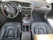 ✅ 2013 Audi allroad A4 Premium Plus • VIN: WA1UFAFL1DA208082 • Лот: 81874355. Опубликован ранее на Copart с пробегом 139 437 миль. Бесплатный доступ к архиву аукционных продаж из США и подробный отчёт об истории автомобиля на DreamBid. Изображение 8.