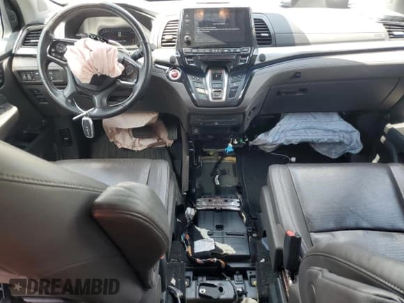 ✅ 2019 Honda Odyssey Elite • VIN: 5FNRL6H97KB078414 • Lot: 57327895. Listed on Copart with 119,259 mi. Free auction sales archive from the USA and detailed vehicle history report at DreamBid. Image 8.