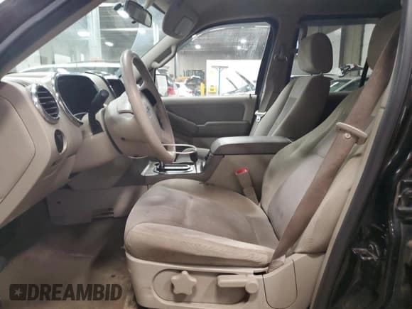 ✅ 2007 Ford Explorer XLT • VIN: 1FMEU73E77UB36490 • Lot: 89507005. Wystawiony na Copart z przebiegiem 214 046 mil. Bezpłatny archiwum sprzedaży aukcyjnych z USA i szczegółowy raport historii pojazdu na DreamBid. Zdjęcie 7.