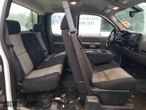 ✅ 2009 Chevrolet Silverado 2500HD Work Truck • VIN: 1GCHC49KX9E109927 • Лот: 69911595. Опубликован ранее на Copart с пробегом 232 092 миль. Бесплатный доступ к архиву аукционных продаж из США и подробный отчёт об истории автомобиля на DreamBid. Изображение 11.