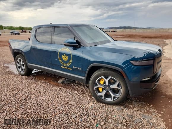 ✅ 2022 Rivian R1T Adventure • VIN: 7FCTGAAAXNN009122 • Lot: 85928145. Wystawiony na Copart z przebiegiem 75 157 mil. Bezpłatny archiwum sprzedaży aukcyjnych z USA i szczegółowy raport historii pojazdu na DreamBid. Zdjęcie 4.