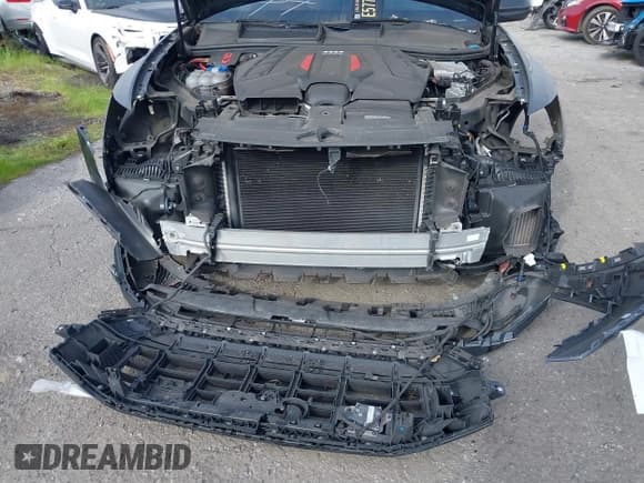 ✅ 2022 Audi SQ8 Prestige • VIN: WA1CWBF11ND017665 • Lot: 41430807. Wystawiony na IAAI z przebiegiem 30 619 mil. Bezpłatny archiwum sprzedaży aukcyjnych z USA i szczegółowy raport historii pojazdu na DreamBid. Zdjęcie 6.