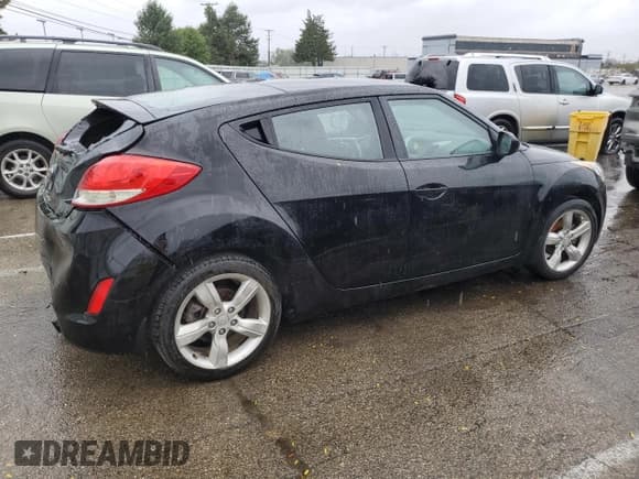 ✅ 2013 Hyundai Veloster w/Gray Int • VIN: KMHTC6AD7DU111292 • Lot: 72960784. Wystawiony na Copart z przebiegiem Nie podano. Bezpłatny archiwum sprzedaży aukcyjnych z USA i szczegółowy raport historii pojazdu na DreamBid. Zdjęcie 3.