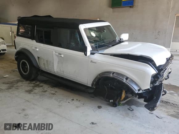 ✅ 2021 Ford Bronco • VIN: 1FMEE5DP1MLA93932 • Lot: 57344905. Wystawiony na Copart z przebiegiem 42 318 mil. Bezpłatny archiwum sprzedaży aukcyjnych z USA i szczegółowy raport historii pojazdu na DreamBid. Zdjęcie 4.