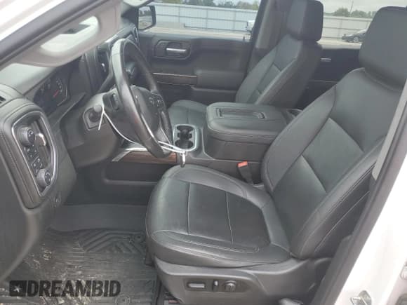 ✅ 2021 Chevrolet Silverado 1500 RST • VIN: 1GCUYEET3MZ256094 • Lot: 65181395. Wystawiony na Copart z przebiegiem 55 654 mil. Bezpłatny archiwum sprzedaży aukcyjnych z USA i szczegółowy raport historii pojazdu na DreamBid. Zdjęcie 7.