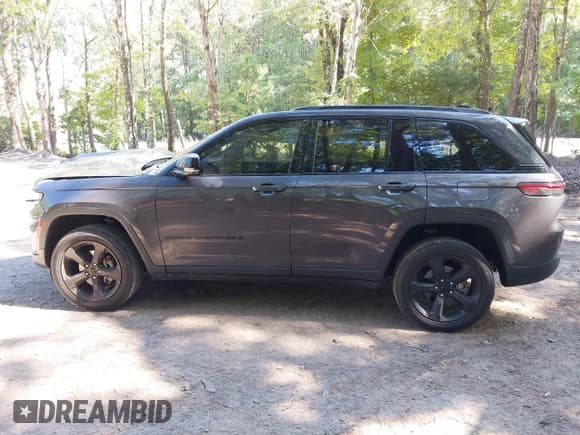 ✅ 2023 Jeep Grand Cherokee Altitude • VIN: 1C4RJGAG7PC601620 • Лот: 43129675. Опубликован ранее на IAAI с пробегом 25 862 миль. Бесплатный доступ к архиву аукционных продаж из США и подробный отчёт об истории автомобиля на DreamBid. Изображение 14.