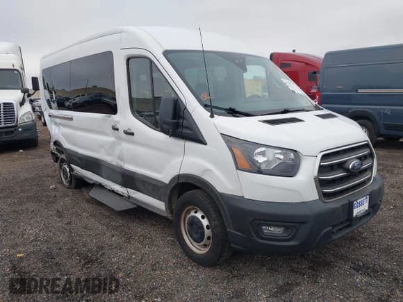 ✅ 2020 Ford Transit Passenger XL • VIN: 1FBAX2C89LKB05159 • Lot: 41356765. Wystawiony na IAAI z przebiegiem 32 436 mil. Bezpłatny archiwum sprzedaży aukcyjnych z USA i szczegółowy raport historii pojazdu na DreamBid. Zdjęcie 1.