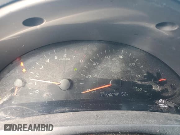 ✅ 2008 Toyota Camry LE • VIN: 4T4BE46K48R047029 • Лот: 93498045. Опубликован ранее на Copart с пробегом 174 286 миль. Бесплатный доступ к архиву аукционных продаж из США и подробный отчёт об истории автомобиля на DreamBid. Изображение 9.