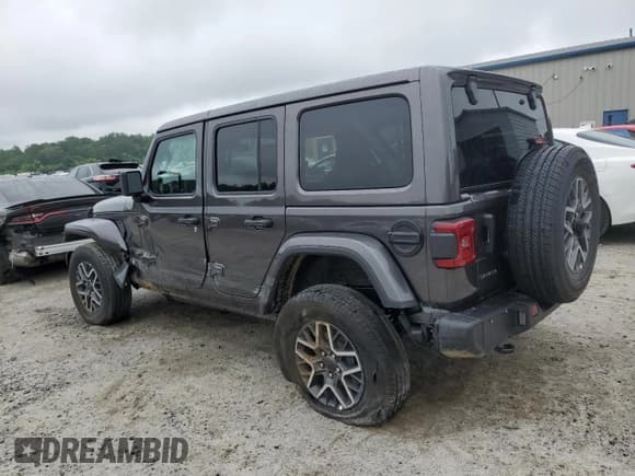 ✅ 2025 Jeep Wrangler Sahara • VIN: 1C4PJXEN0SW592086 • Лот: 59791885. Опубликован ранее на Copart с пробегом 1 124 миль. Бесплатный доступ к архиву аукционных продаж из США и подробный отчёт об истории автомобиля на DreamBid. Изображение 2.