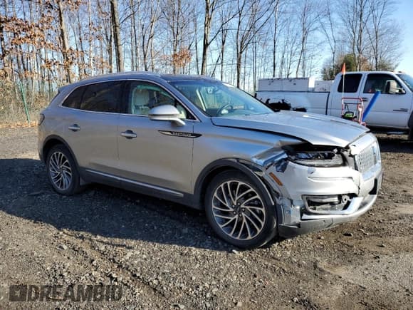 ✅ 2020 Lincoln Nautilus Reserve • VIN: 2LMPJ8K97LBL28251 • Lot: 72319632. Wystawiony na Copart z przebiegiem 49 620 mil. Bezpłatny archiwum sprzedaży aukcyjnych z USA i szczegółowy raport historii pojazdu na DreamBid. Zdjęcie 4.