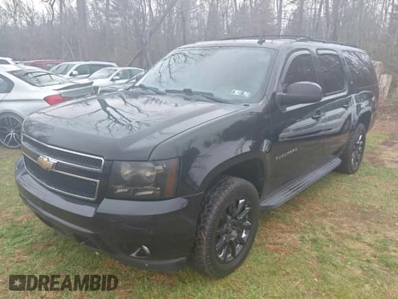 ✅ 2011 Chevrolet Suburban LT • VIN: 1GNSKJE3XBR208002 • Lot: 94759645. Listed on Copart with 174,713 mi. Free auction sales archive from the USA and detailed vehicle history report at DreamBid. Image 2.