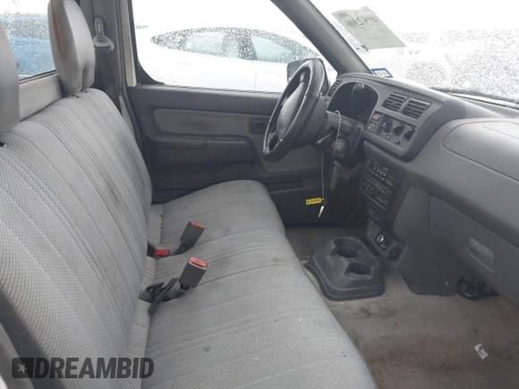 ✅ 2000 Nissan Frontier XE • VIN: 1N6DD21S9YC413916 • Lot: 41902906. Listed on IAAI with 29,371 mi. Free auction sales archive from the USA and detailed vehicle history report at DreamBid. Image 5.