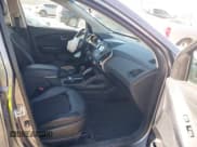 ✅ 2014 Hyundai Tucson SE • VIN: KM8JUCAG3EU816671 • Lot: 42014714. Wystawiony na IAAI z przebiegiem 123 841 mil. Bezpłatny archiwum sprzedaży aukcyjnych z USA i szczegółowy raport historii pojazdu na DreamBid. Zdjęcie 5.