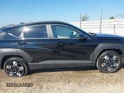 ✅ 2025 Hyundai Kona SEL • VIN: KM8HB3AB6SU307646 • Lot: 43621100. Listed on IAAI with 8,945 mi. Free auction sales archive from the USA and detailed vehicle history report at DreamBid. Image 12.