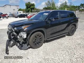 ✅ 2024 Toyota Highlander XLE • VIN: 5TDKDRAH9RS540222 • Lot: 82597635. Listed on Copart with 42,897 mi. Free auction sales archive from the USA and detailed vehicle history report at DreamBid. Image 1.