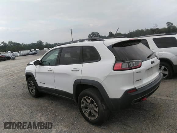✅ 2020 Jeep Cherokee Trailhawk • VIN: 1C4PJMBX0LD587293 • Lot: 42948431. Wystawiony na IAAI z przebiegiem 118 250 mil. Bezpłatny archiwum sprzedaży aukcyjnych z USA i szczegółowy raport historii pojazdu na DreamBid. Zdjęcie 3.