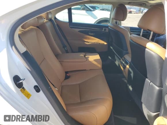 ✅ 2013 Lexus LS 460 • VIN: JTHBL5EF5D5115422 • Lot: 90517495. Wystawiony na Copart z przebiegiem 76 844 mil. Bezpłatny archiwum sprzedaży aukcyjnych z USA i szczegółowy raport historii pojazdu na DreamBid. Zdjęcie 10.