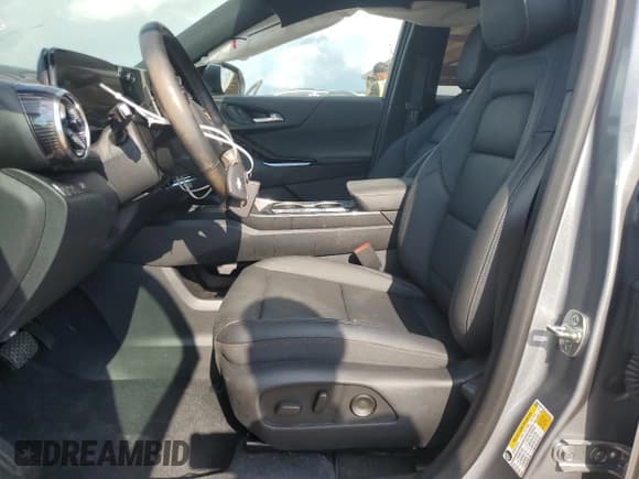 ✅ 2025 Chevrolet Equinox FWD LT • VIN: 3GNAXHEGXSL131910 • Lot: 68927195. Wystawiony na Copart z przebiegiem 5 222 mil. Bezpłatny archiwum sprzedaży aukcyjnych z USA i szczegółowy raport historii pojazdu na DreamBid. Zdjęcie 7.