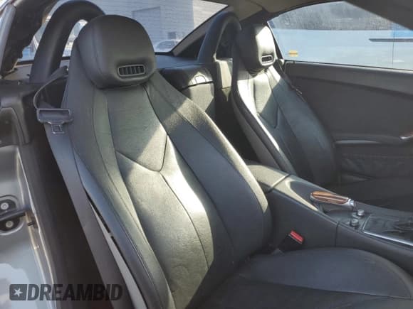 ✅ 2010 Mercedes-Benz SLK 300 • VIN: WDBWK5EA0AF232145 • Лот: 83768995. Опубликован ранее на Copart с пробегом 120 277 миль. Бесплатный доступ к архиву аукционных продаж из США и подробный отчёт об истории автомобиля на DreamBid. Изображение 10.