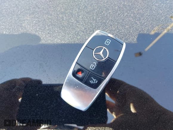 ✅ 2020 Mercedes-Benz S 560 • VIN: W1KUG8DB4LA558901 • Lot: 42702976. Wystawiony na IAAI z przebiegiem 57 141 mil. Bezpłatny archiwum sprzedaży aukcyjnych z USA i szczegółowy raport historii pojazdu na DreamBid. Zdjęcie 11.