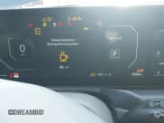 ✅ 2024 Kia EV9 Land • VIN: KNDADFS51R6038352 • Lot: 43322233. Wystawiony na IAAI z przebiegiem 7 659 mil. Bezpłatny archiwum sprzedaży aukcyjnych z USA i szczegółowy raport historii pojazdu na DreamBid. Zdjęcie 7.