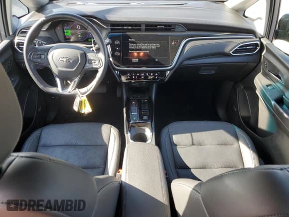 ✅ 2023 Chevrolet Bolt EV 2LT • VIN: 1G1FX6S0XP4203186 • Lot: 53692645. Wystawiony na Copart z przebiegiem 15 989 mil. Bezpłatny archiwum sprzedaży aukcyjnych z USA i szczegółowy raport historii pojazdu na DreamBid. Zdjęcie 8.