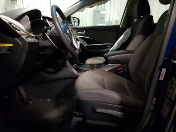 ✅ 2017 Hyundai Santa Fe 2.4L • VIN: 5XYZTDLB9HG428349 • Lot: 71303772. Wystawiony na Copart z przebiegiem 53 868 mil mil. Skorzystaj z bezpłatnego archiwum sprzedaży aukcyjnych z USA i zobacz szczegółowy raport historii pojazdu na DreamBid. Zdjęcie 7.