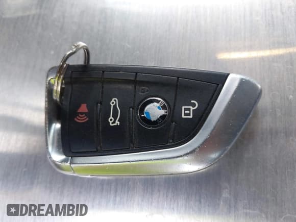 ✅ 2015 BMW X5 sDrive35i • VIN: 5UXKR2C5XF0H38920 • Lot: 43251474. Listed on IAAI with 130,812 mi. Free auction sales archive from the USA and detailed vehicle history report at DreamBid. Image 11.