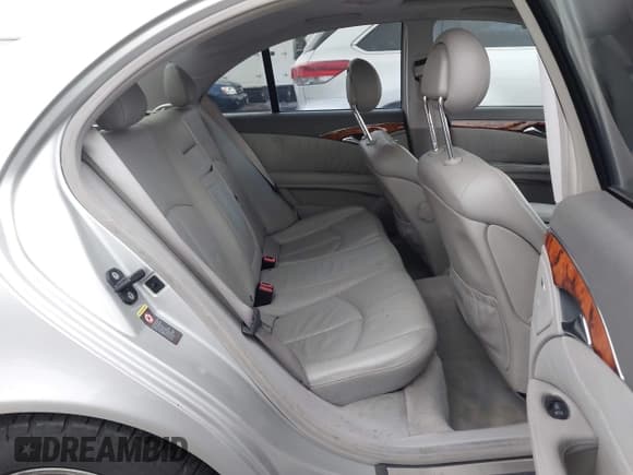 ✅ 2003 Mercedes-Benz E 320 • VIN: WDBUF65J43A168824 • Лот: 43711333. Опубликован ранее на IAAI с пробегом 171 285 миль. Бесплатный доступ к архиву аукционных продаж из США и подробный отчёт об истории автомобиля на DreamBid. Изображение 8.