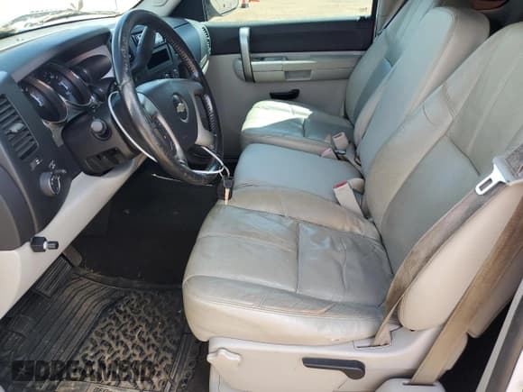 ✅ 2008 Chevrolet Silverado 1500 2LT • VIN: 1GCEC19J98Z295928 • Lot: 71609814. Wystawiony na Copart z przebiegiem 244 062 mil. Bezpłatny archiwum sprzedaży aukcyjnych z USA i szczegółowy raport historii pojazdu na DreamBid. Zdjęcie 7.