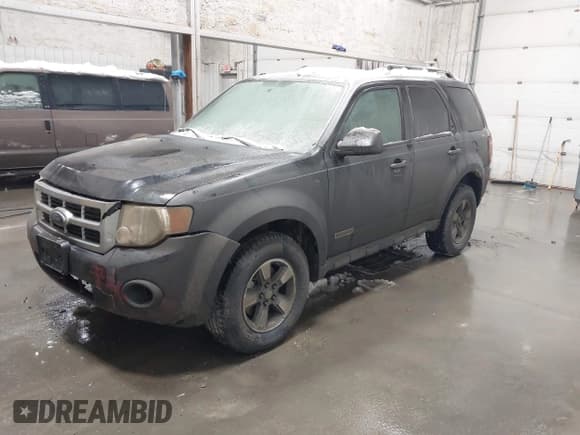 ✅ 2008 Ford Escape XLT • VIN: 1FMCU03198KC73021 • Lot: 43761113. Listed on IAAI with 267,918 mi. Free auction sales archive from the USA and detailed vehicle history report at DreamBid. Image 2.