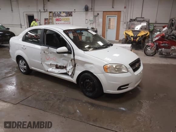 ✅ 2011 Chevrolet Aveo 1LT • VIN: KL1TD5DE5BB136613 • Lot: 41145635. Wystawiony na IAAI z przebiegiem 126 798 mil. Bezpłatny archiwum sprzedaży aukcyjnych z USA i szczegółowy raport historii pojazdu na DreamBid. Zdjęcie 1.