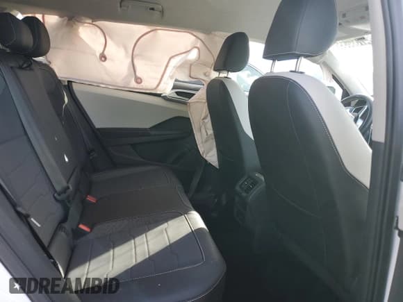 ✅ 2025 Volkswagen Taos SE • VIN: 3VVUC7B23SM045225 • Lot: 84758655. Wystawiony na Copart z przebiegiem 8 287 mil. Bezpłatny archiwum sprzedaży aukcyjnych z USA i szczegółowy raport historii pojazdu na DreamBid. Zdjęcie 10.