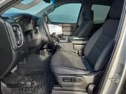 ✅ 2019 Chevrolet Silverado 1500 LT • VIN: 1GCRWCED6KZ208353 • Lot: 93791195. Wystawiony na Copart z przebiegiem 87 783 mil. Bezpłatny archiwum sprzedaży aukcyjnych z USA i szczegółowy raport historii pojazdu na DreamBid. Zdjęcie 7.