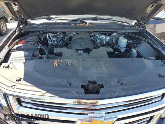 ✅ 2018 Chevrolet Suburban Premier • VIN: 1GNSCJKC4JR189639 • Lot: 64221035. Wystawiony na Copart z przebiegiem 110 256 mil. Bezpłatny archiwum sprzedaży aukcyjnych z USA i szczegółowy raport historii pojazdu na DreamBid. Zdjęcie 12.