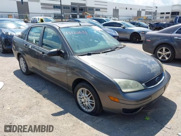✅ 2007 Ford Focus S • VIN: 1FAHP34N57W222813 • Lot: 43122631. Listed on IAAI with 136,251 mi. Free auction sales archive from the USA and detailed vehicle history report at DreamBid. Image 1.