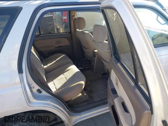 ✅ 1999 Toyota 4Runner SR5 • VIN: JT3GN86RXX0111626 • Лот: 43898360. Опубликован ранее на IAAI с пробегом 280 262 миль. Бесплатный доступ к архиву аукционных продаж из США и подробный отчёт об истории автомобиля на DreamBid. Изображение 8.