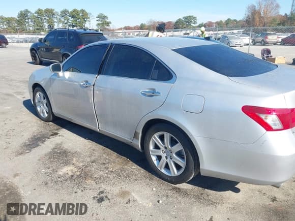 ✅ 2008 Lexus ES 330 • VIN: JTHBJ46G582273211 • Lot: 43746481. Listed on IAAI with 188,602 mi. Free auction sales archive from the USA and detailed vehicle history report at DreamBid. Image 3.