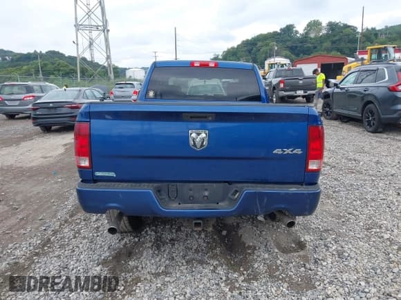 ✅ 2010 Dodge 1500 ST • VIN: 1D7RV1GTXAS104098 • Lot: 43042375. Wystawiony na IAAI z przebiegiem 107 091 mil. Bezpłatny archiwum sprzedaży aukcyjnych z USA i szczegółowy raport historii pojazdu na DreamBid. Zdjęcie 17.