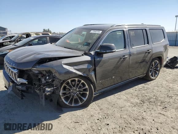 ✅ 2022 Jeep Wagoneer Series III • VIN: 1C4SJVDT3NS157136 • Лот: 77040744. Опубликован ранее на Copart с пробегом 59 681 миль. Бесплатный доступ к архиву аукционных продаж из США и подробный отчёт об истории автомобиля на DreamBid. Изображение 1.