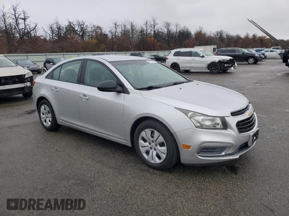 ✅ 2015 Chevrolet Cruze LS • VIN: 1G1PA5SG6F7105332 • Lot: 92166505. Listed on Copart with 58,376 mi. Free auction sales archive from the USA and detailed vehicle history report at DreamBid. Image 4.