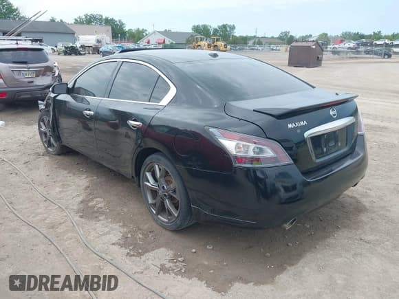 ✅ 2013 Nissan Maxima S • VIN: 1N4AA5AP1DC835948 • Lot: 42756725. Listed on IAAI with 136,452 mi. Free auction sales archive from the USA and detailed vehicle history report at DreamBid. Image 3.