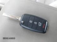 ✅ 2018 Kia Sportage LX • VIN: KNDPMCAC1J7322863 • Lot: 43082285. Wystawiony na IAAI z przebiegiem 76 737 mil. Bezpłatny archiwum sprzedaży aukcyjnych z USA i szczegółowy raport historii pojazdu na DreamBid. Zdjęcie 11.